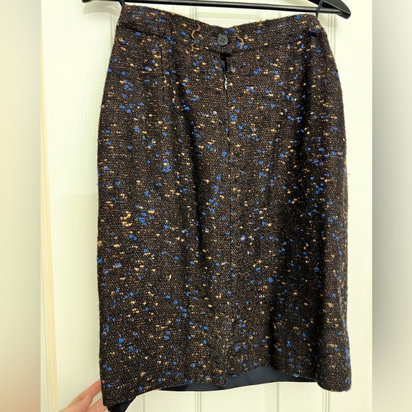 Vintage Louis Féraud wool blazer and skirt combo. - Picture 5 of 7